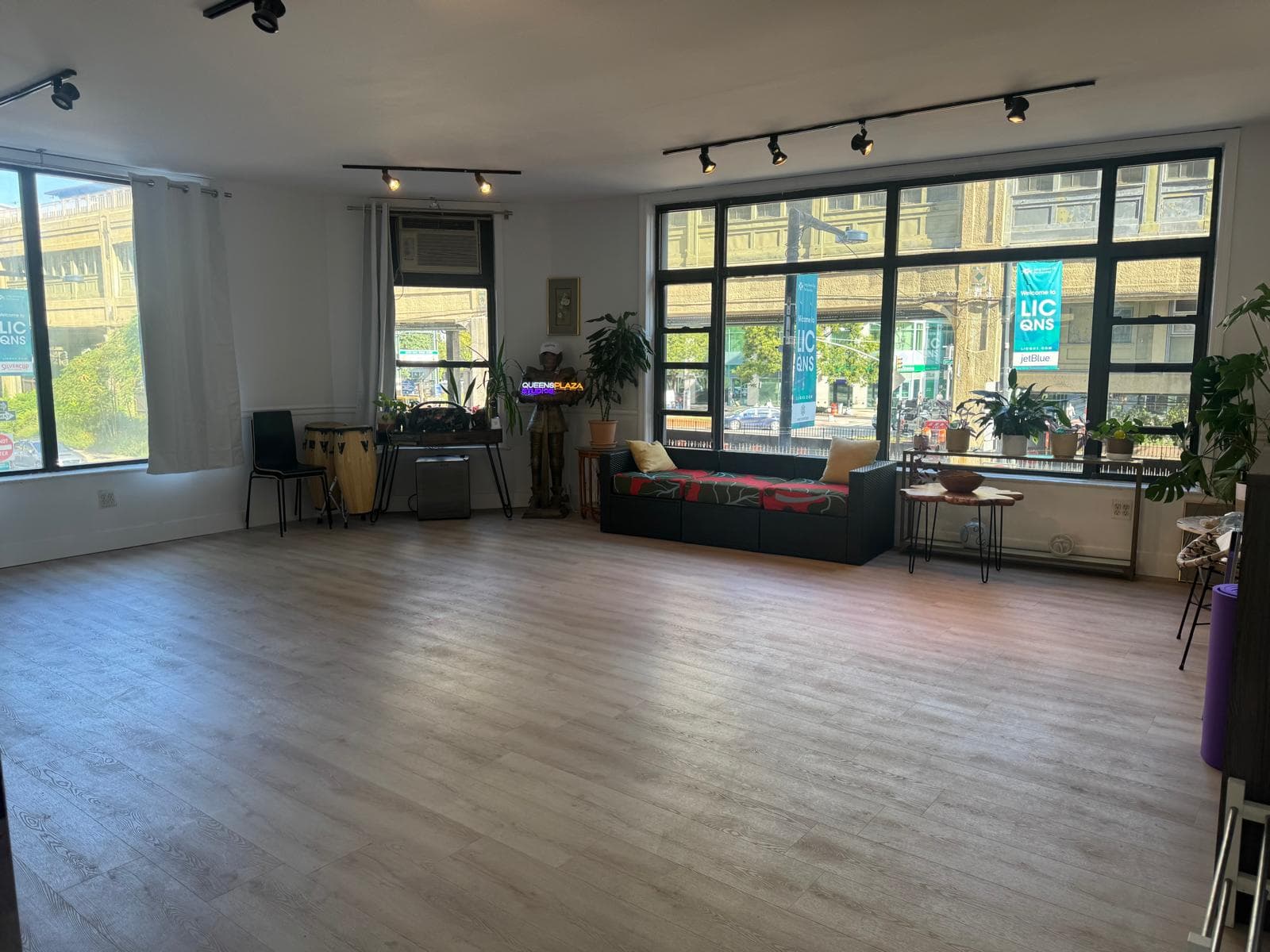 Queens Plaza Studios — view 1