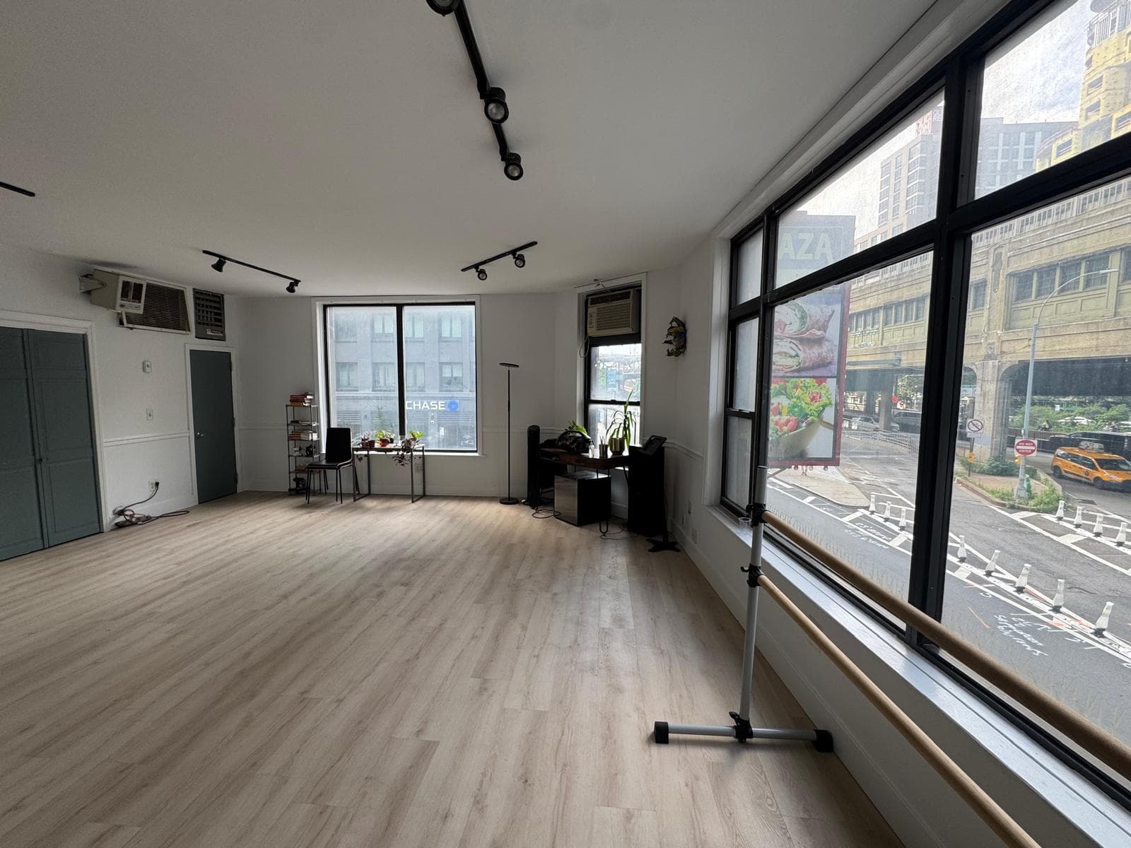 Queens Plaza Studios — view 3